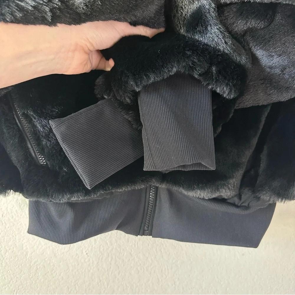 ALO YOGA Faux Fur Foxy Jacket in Black SZ XS - Picture 6 of 10